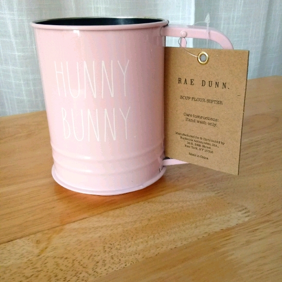 Hunny Bunny Rae Dunn Flour Sifter - Picture 3 of 6